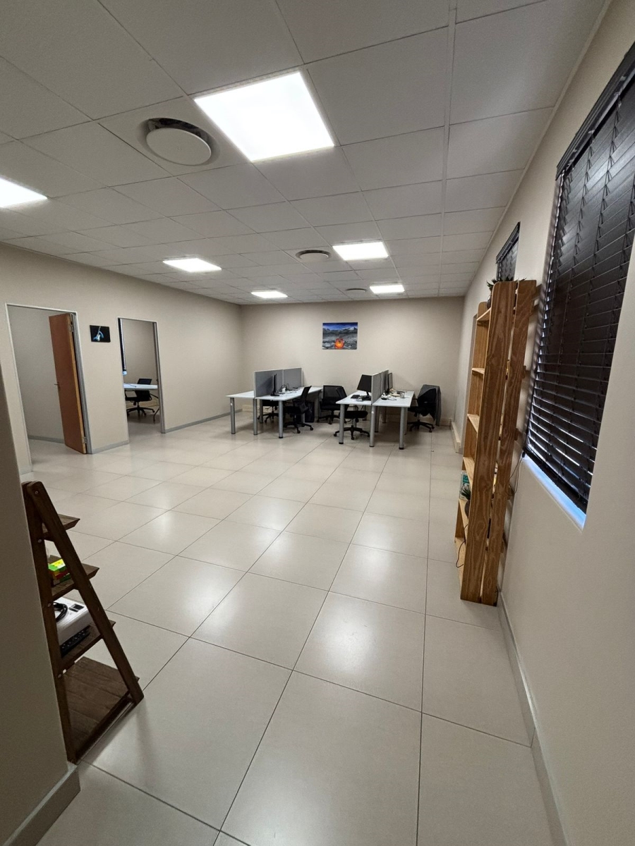 To Let Commercial Property for Rent in Eldoraigne Gauteng