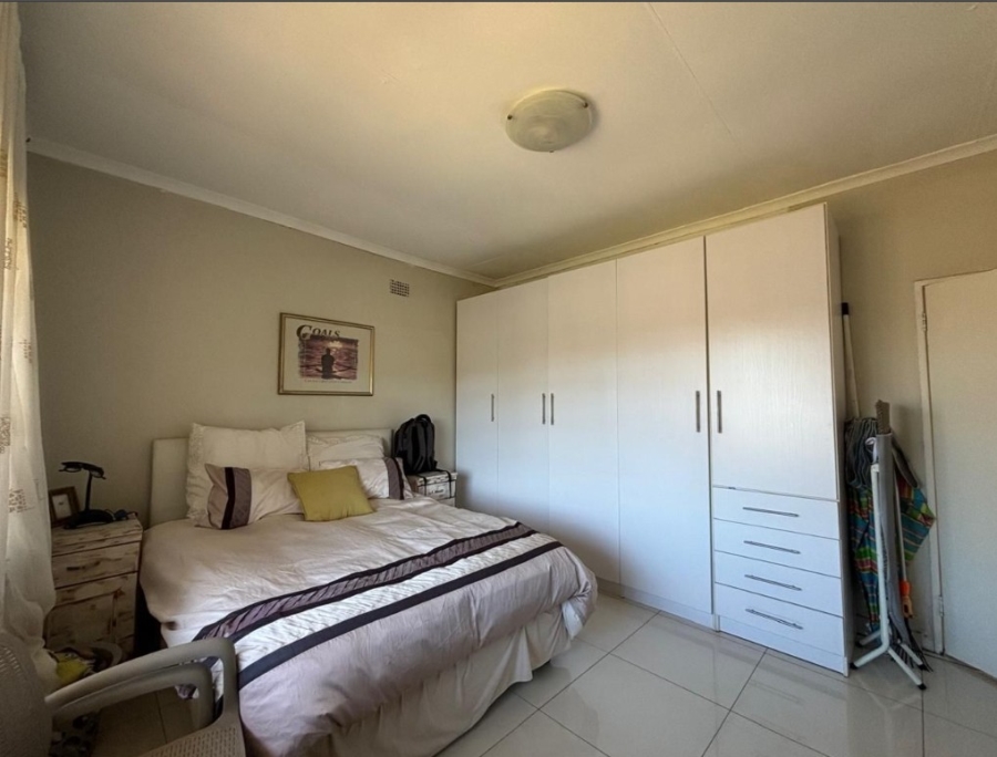 3 Bedroom Property for Sale in Mondeor Gauteng