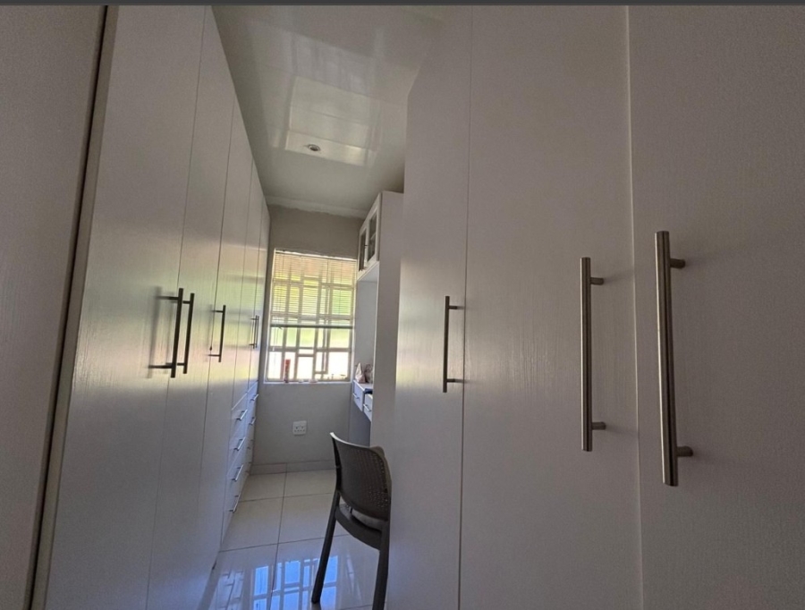 3 Bedroom Property for Sale in Mondeor Gauteng