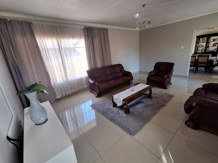 3 Bedroom Property for Sale in Vanderbijlpark SE 6 Gauteng