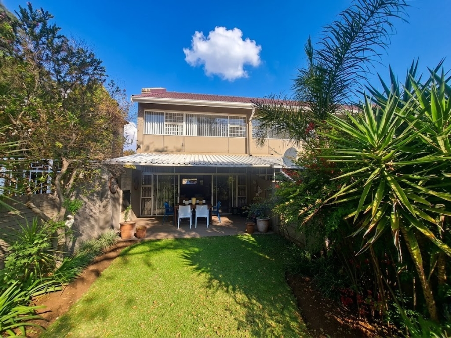 3 Bedroom Property for Sale in Three Rivers Proper Gauteng