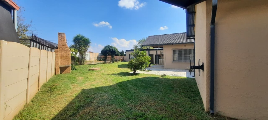 4 Bedroom Property for Sale in Dalview Gauteng