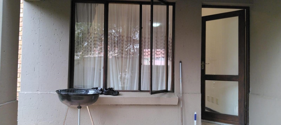 2 Bedroom Property for Sale in Helderwyk Gauteng