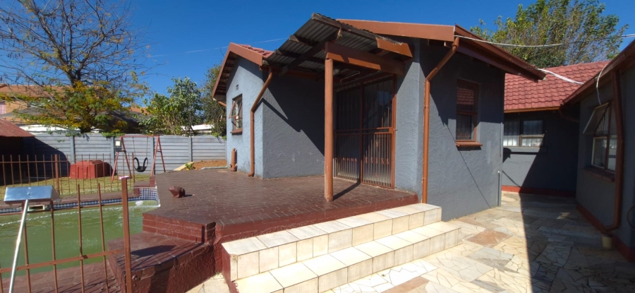 3 Bedroom Property for Sale in Groeneweide Gauteng
