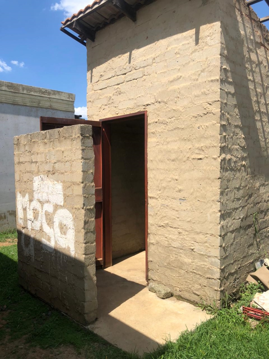 2 Bedroom Property for Sale in Langaville Gauteng