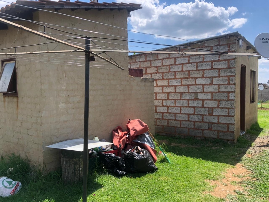 2 Bedroom Property for Sale in Langaville Gauteng
