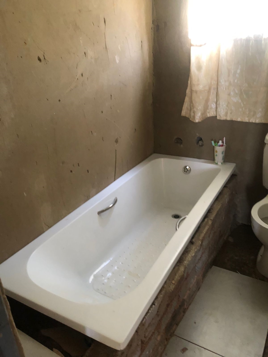 2 Bedroom Property for Sale in Langaville Gauteng