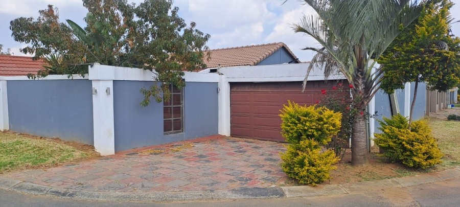 To Let 3 Bedroom Property for Rent in Windmill Park Gauteng