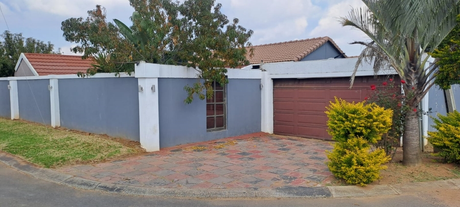 To Let 3 Bedroom Property for Rent in Windmill Park Gauteng