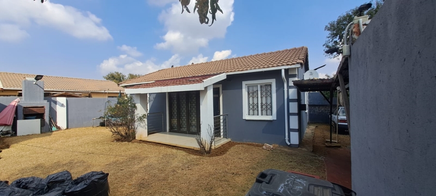 To Let 3 Bedroom Property for Rent in Windmill Park Gauteng