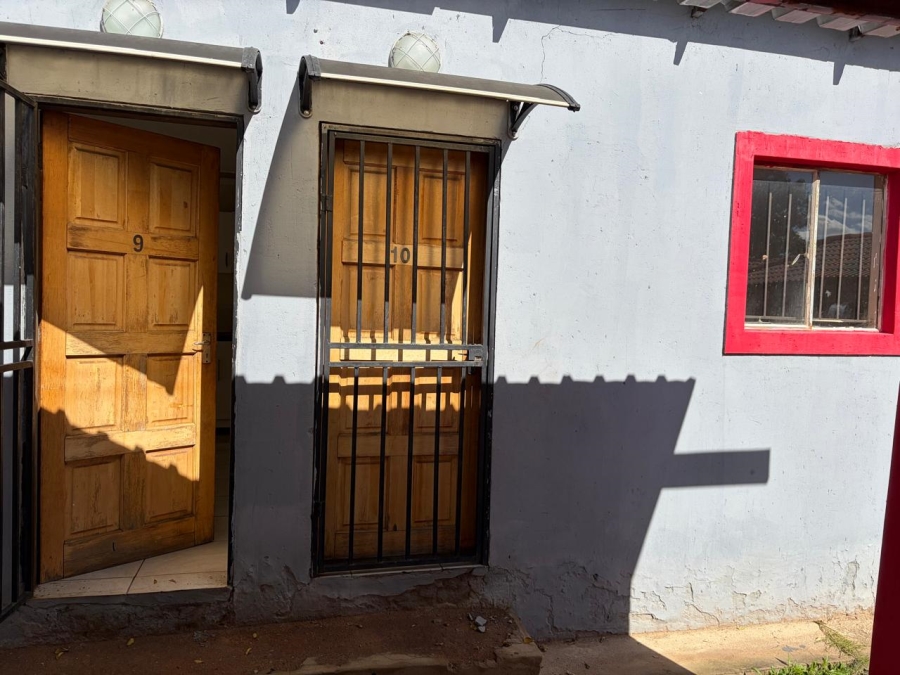 To Let 0 Bedroom Property for Rent in Krugersrus Gauteng