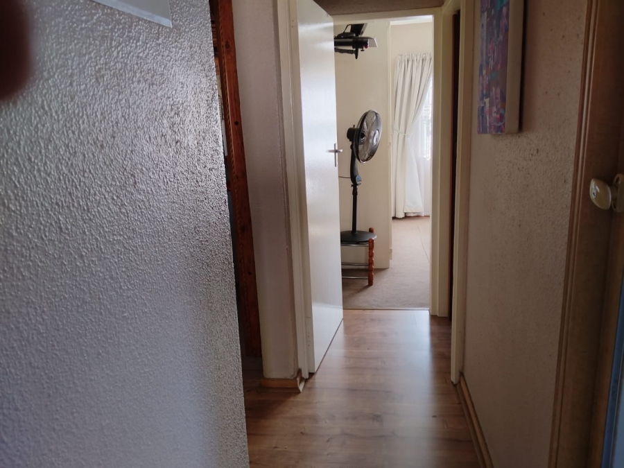 2 Bedroom Property for Sale in Bonaero Park Gauteng