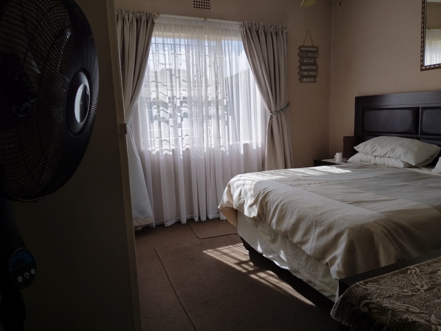 2 Bedroom Property for Sale in Bonaero Park Gauteng