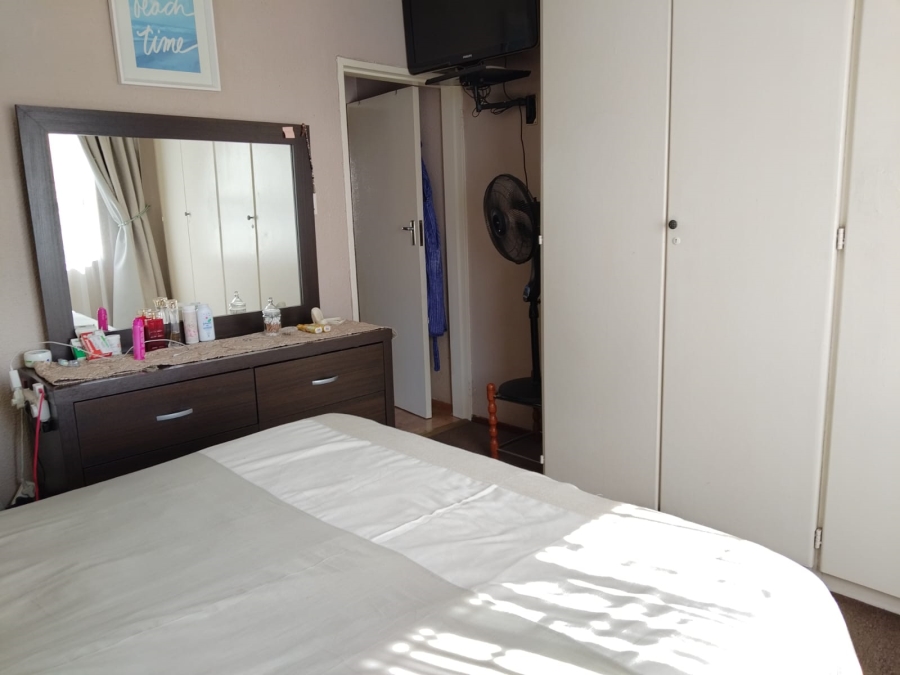 2 Bedroom Property for Sale in Bonaero Park Gauteng