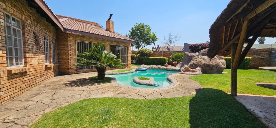3 Bedroom Property for Sale in Vanderbijlpark SE 4 Gauteng