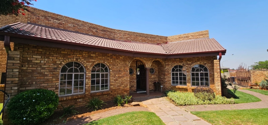 3 Bedroom Property for Sale in Vanderbijlpark SE 4 Gauteng