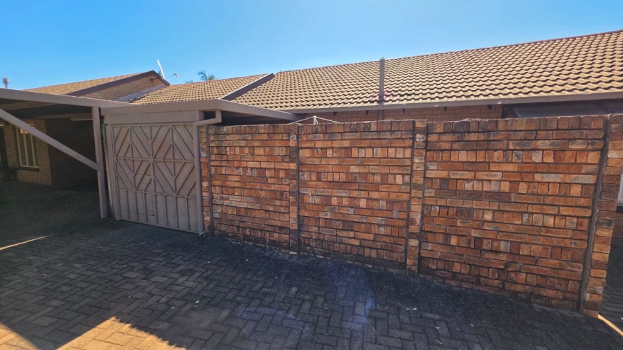 3 Bedroom Property for Sale in Doornpoort Gauteng