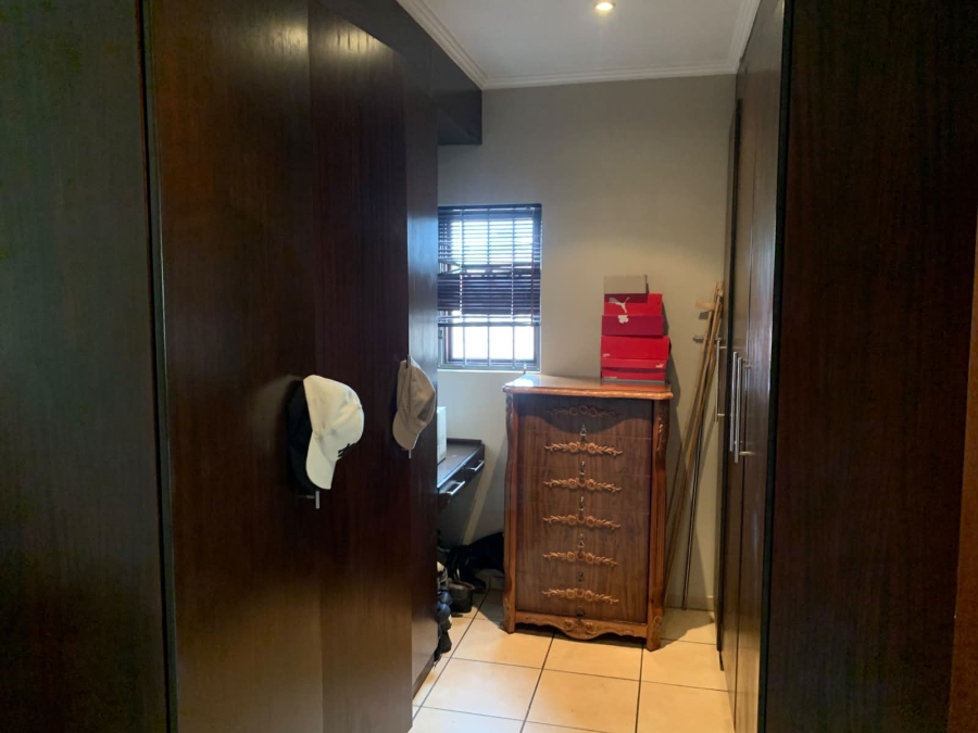 4 Bedroom Property for Sale in Amberfield Ridge Gauteng