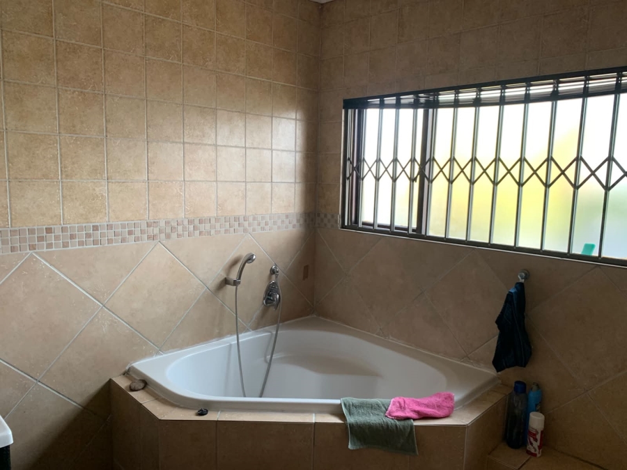 4 Bedroom Property for Sale in Amberfield Ridge Gauteng