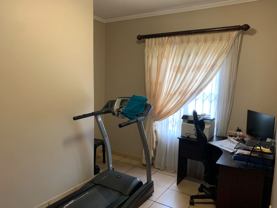 4 Bedroom Property for Sale in Amberfield Ridge Gauteng