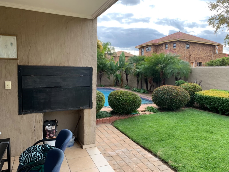 4 Bedroom Property for Sale in Amberfield Ridge Gauteng