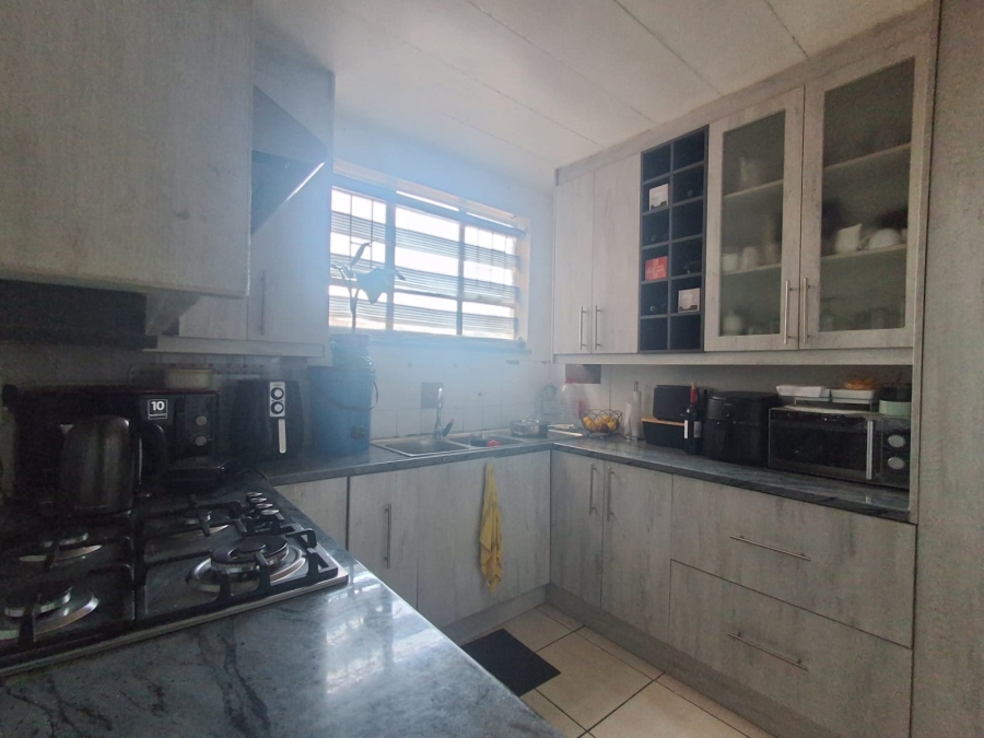 2 Bedroom Property for Sale in Vereeniging Gauteng