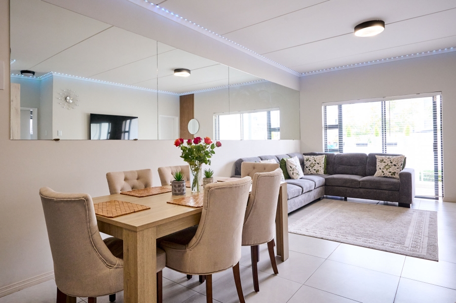 2 Bedroom Property for Sale in Erand Gardens Gauteng