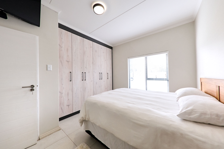 2 Bedroom Property for Sale in Erand Gardens Gauteng