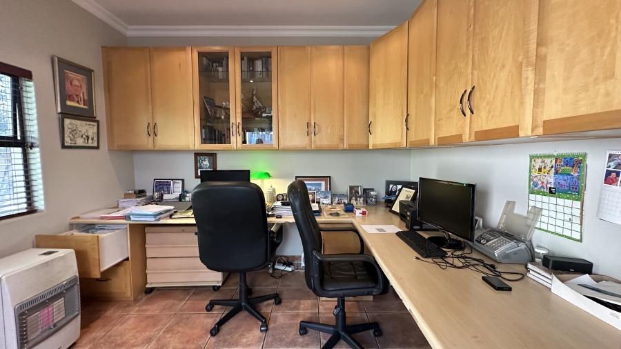 5 Bedroom Property for Sale in Eldo Glen Gauteng