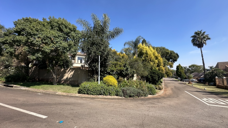 5 Bedroom Property for Sale in Eldo Glen Gauteng