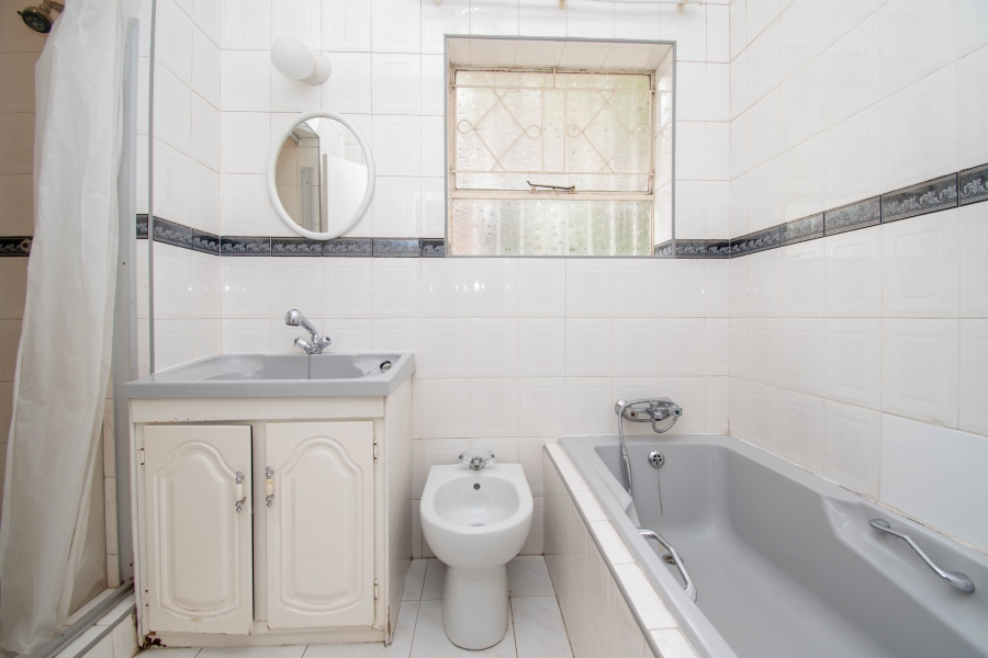 4 Bedroom Property for Sale in Pierneef Park Gauteng