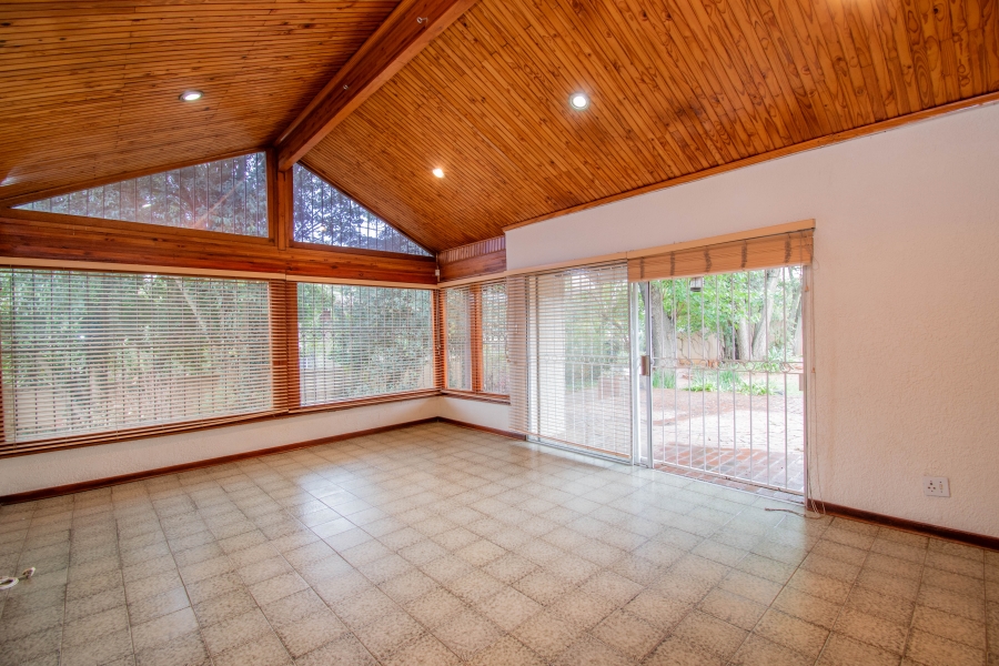 4 Bedroom Property for Sale in Pierneef Park Gauteng