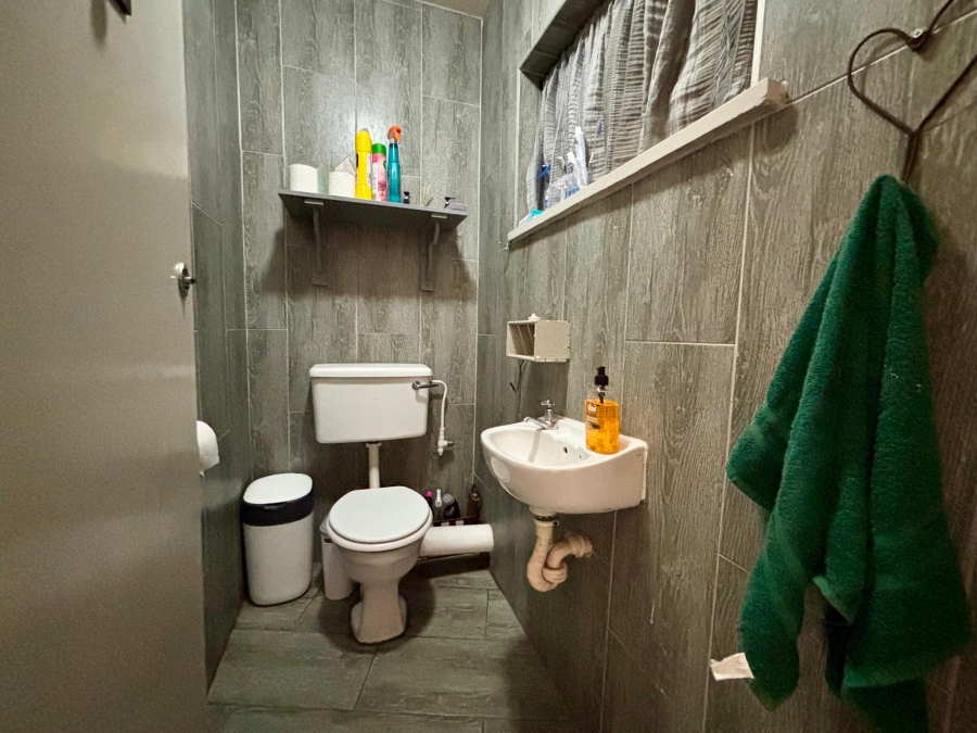 5 Bedroom Property for Sale in Blairgowrie Gauteng