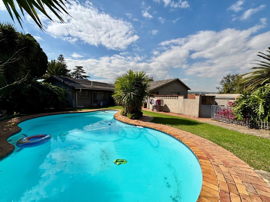 5 Bedroom Property for Sale in Blairgowrie Gauteng