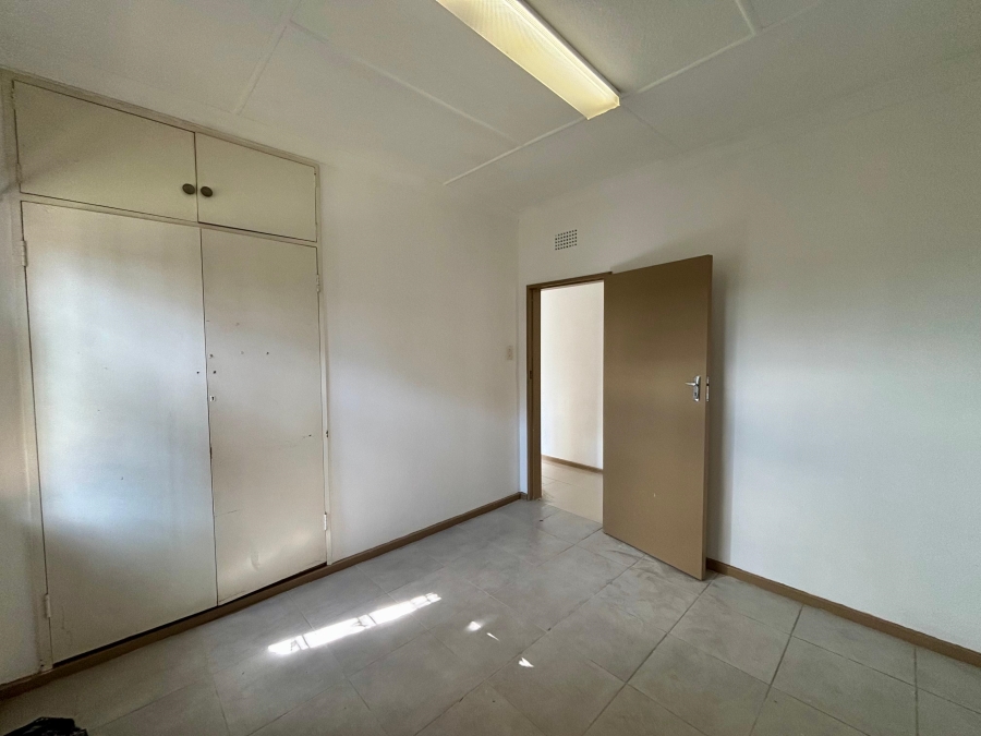 To Let 3 Bedroom Property for Rent in Blairgowrie Gauteng
