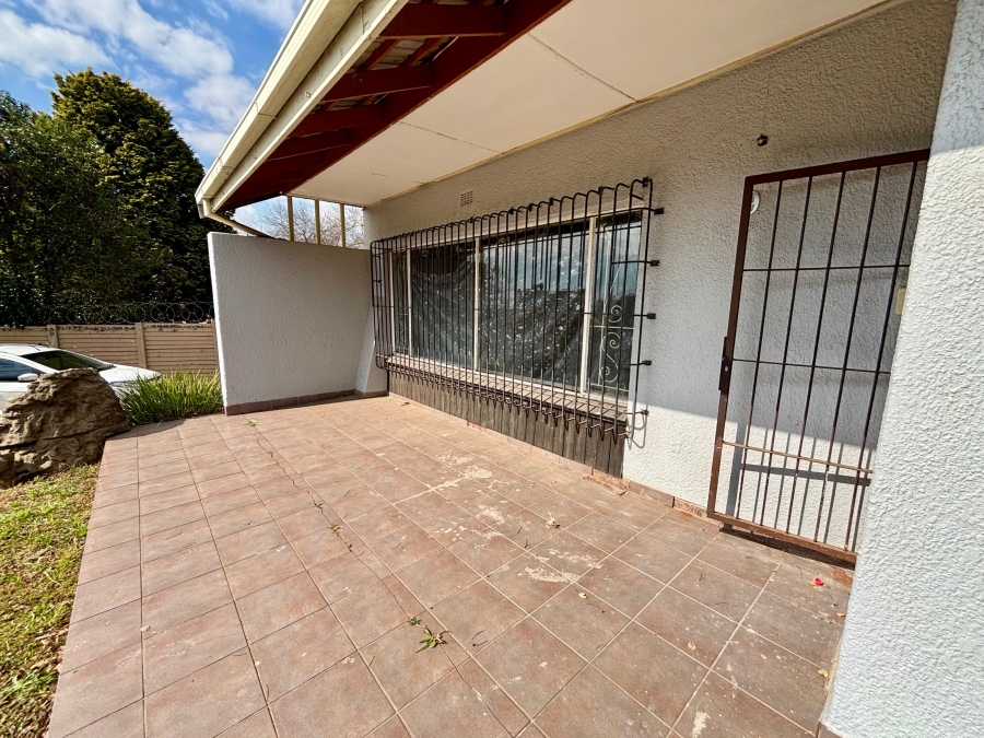 To Let 3 Bedroom Property for Rent in Blairgowrie Gauteng