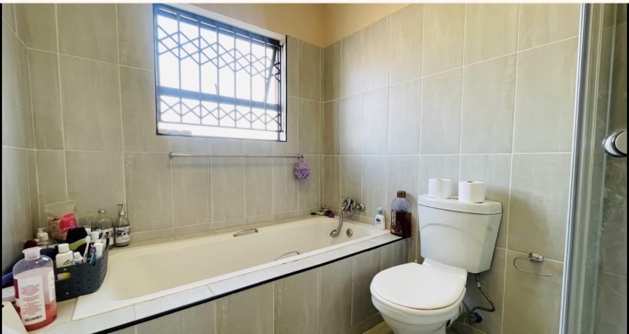 3 Bedroom Property for Sale in Amandasig Gauteng