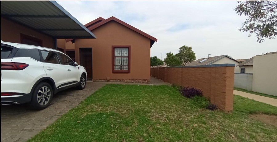 3 Bedroom Property for Sale in Kosmosdal Gauteng