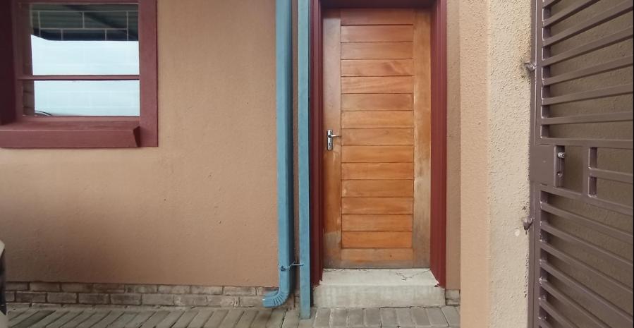3 Bedroom Property for Sale in Kosmosdal Gauteng