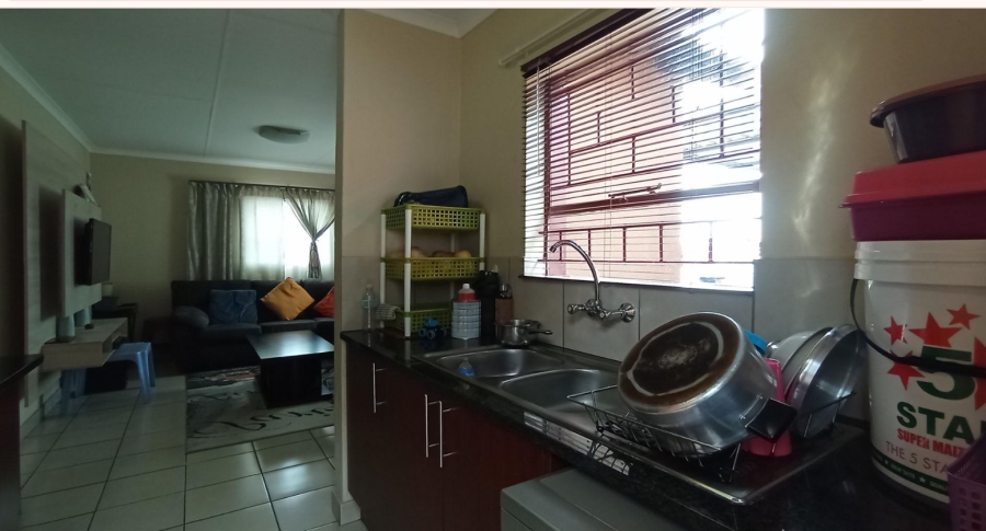 3 Bedroom Property for Sale in Kosmosdal Gauteng