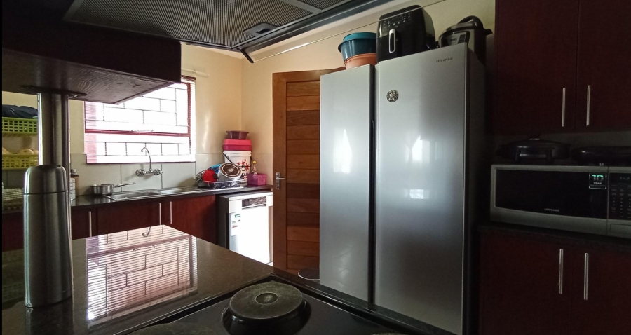 3 Bedroom Property for Sale in Kosmosdal Gauteng