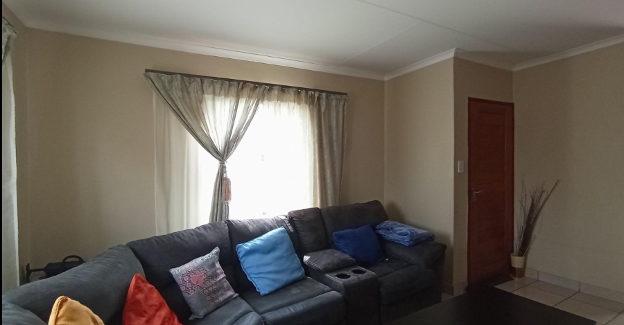 3 Bedroom Property for Sale in Kosmosdal Gauteng