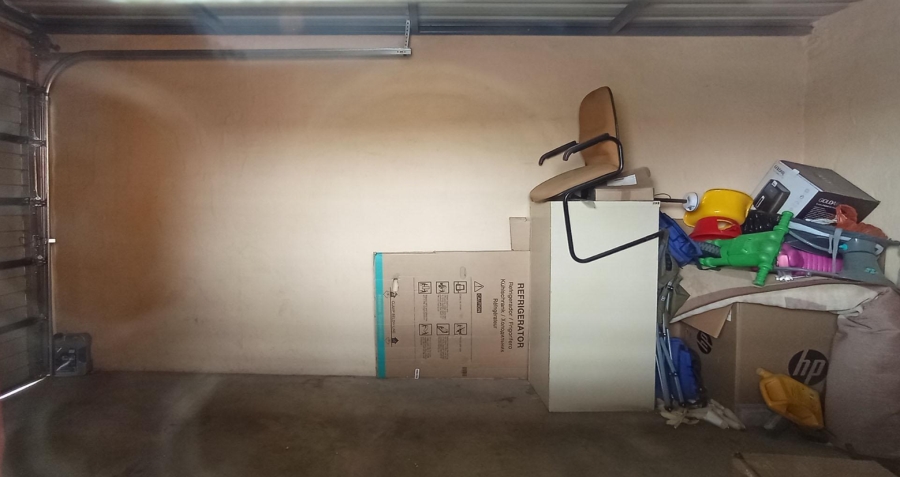 3 Bedroom Property for Sale in Kosmosdal Gauteng