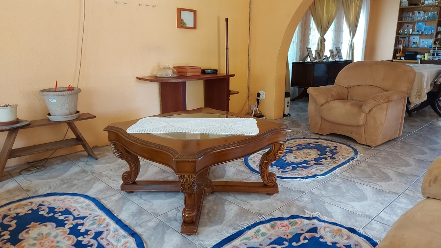 4 Bedroom Property for Sale in Dawn Park Gauteng