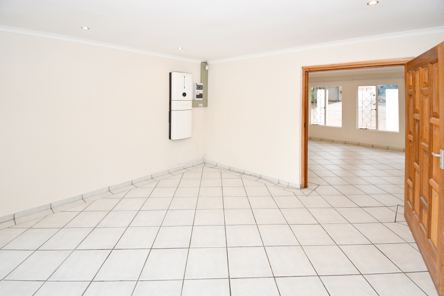 4 Bedroom Property for Sale in Vorna Valley Gauteng