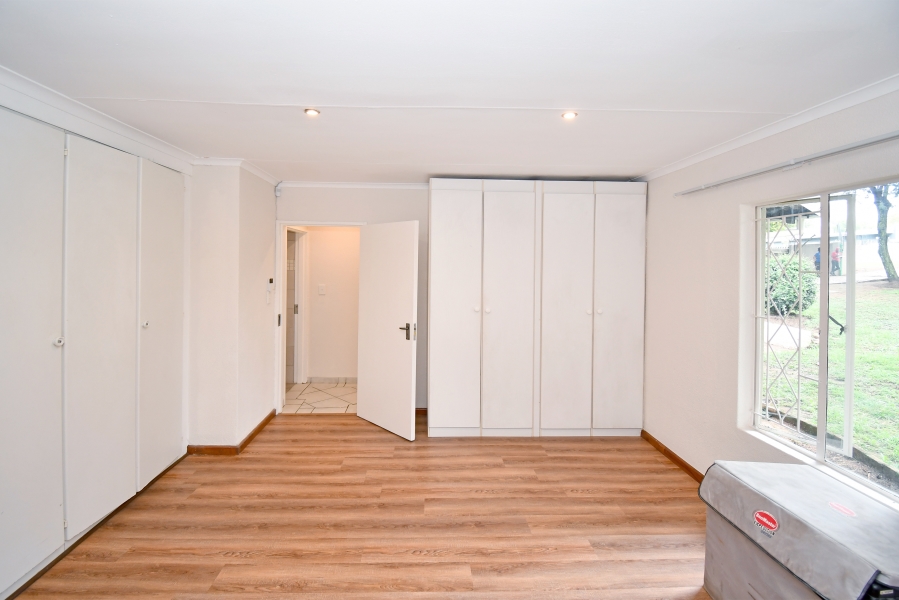 4 Bedroom Property for Sale in Vorna Valley Gauteng