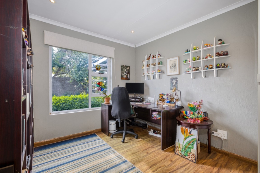 3 Bedroom Property for Sale in Linden Gauteng