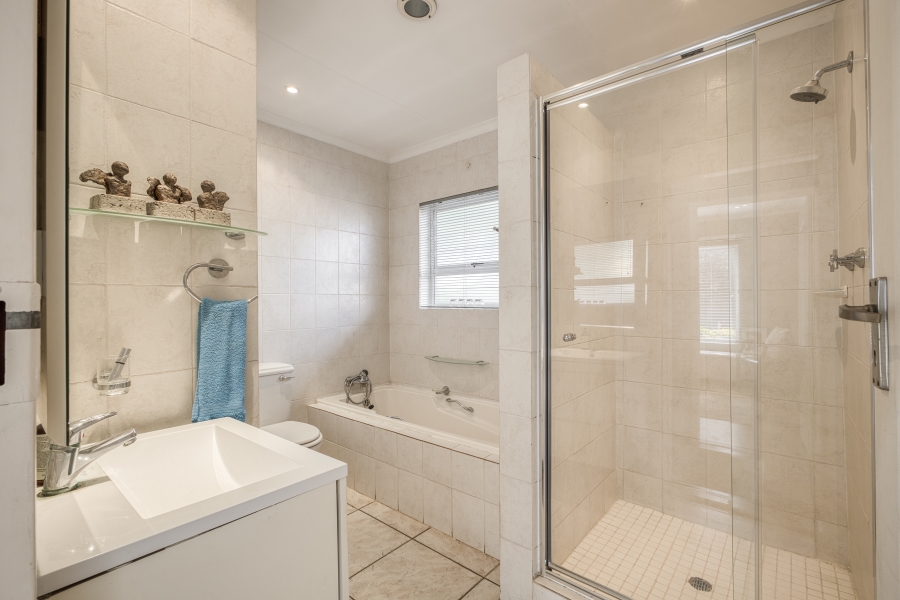 3 Bedroom Property for Sale in Linden Gauteng