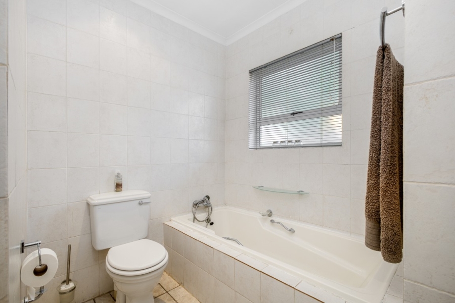3 Bedroom Property for Sale in Linden Gauteng