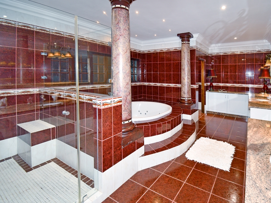 5 Bedroom Property for Sale in Bryanston Gauteng
